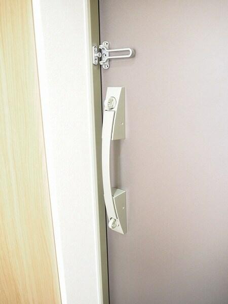 玄関　ダブルロック