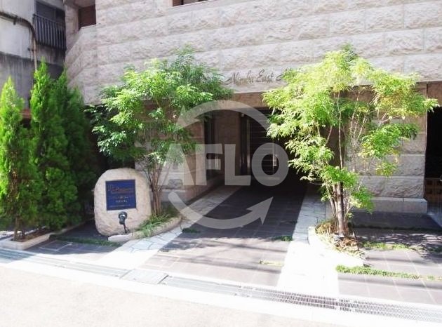 エントランス　プレサンス難波EASTモダニティ　エントランス