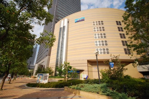 ショッピングセンター　なんばパークス（ショッピングセンター）まで440m