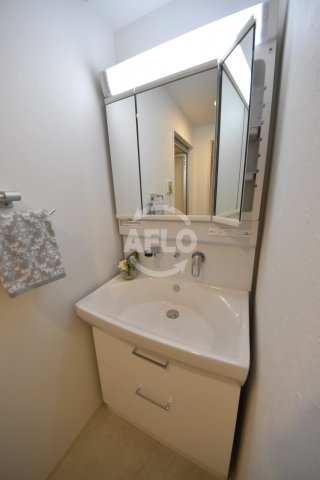 洗面設備　La Douceur天満　洗面所