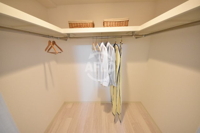 収納　La Douceur天満　ウォークインクローゼット