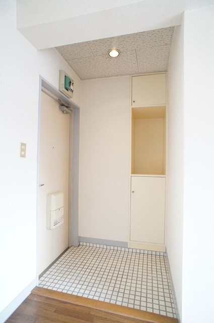 玄関　玄関周りが広いのも魅力です♪