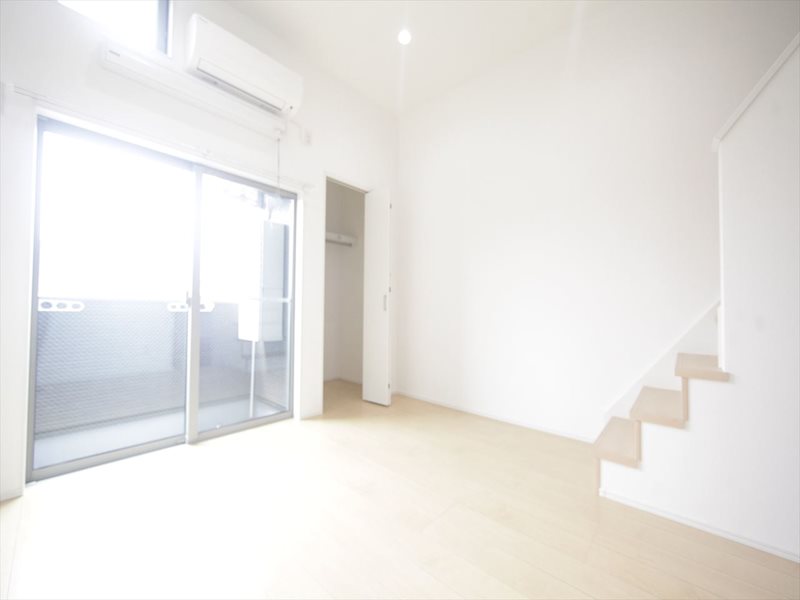 居室・リビング　洋室6帖　ロフト5.4帖（収納でも使えます）