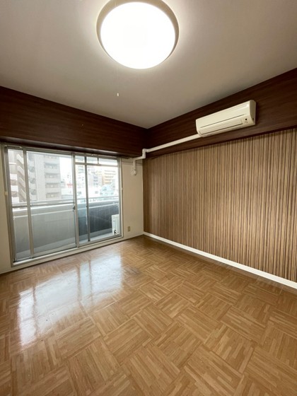 居室・リビング　※別号室のお写真です。