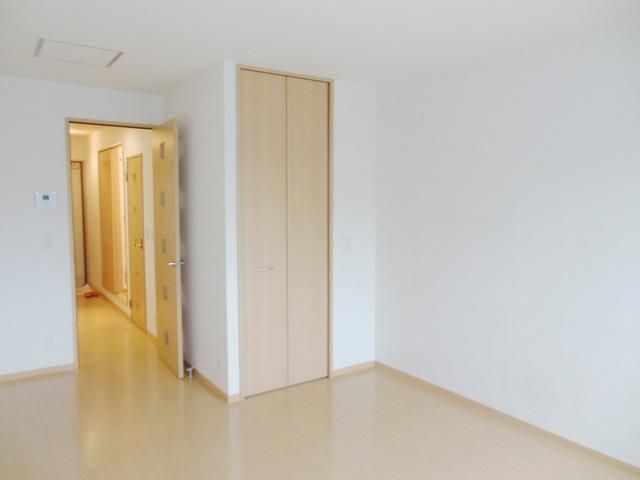 居室・リビング　★人気のバス・トイレ別のお部屋です★