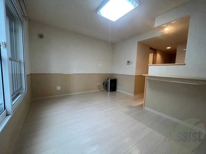居室・リビング　広くてキレイなお部屋が広がっていて、充実した生活が送れそう。