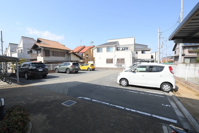 駐車場　駐車場