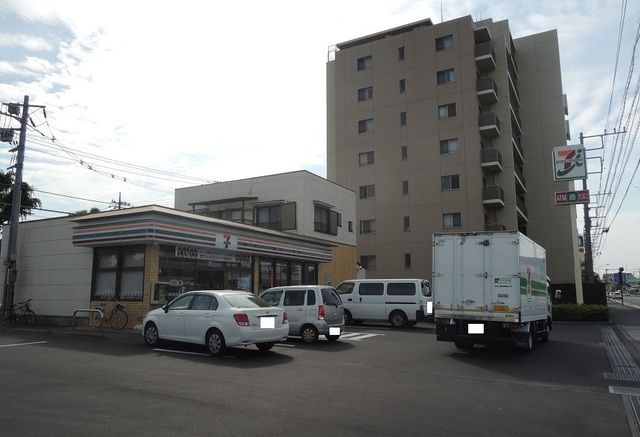 コンビニ　セブンイレブン鴻巣赤見台（コンビニ）まで620m