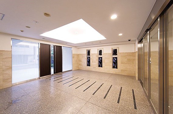 ロビー　★見学予約受付中★