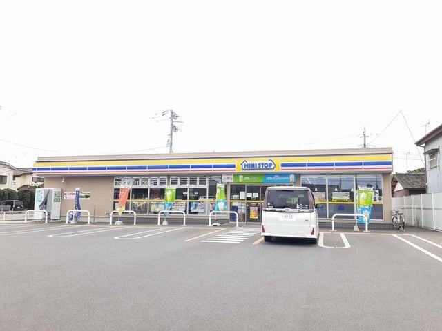 コンビニ　ミニストップ高見原店（コンビニ）まで550m