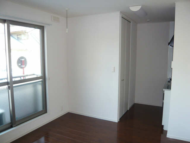 居室・リビング　同型参考写真