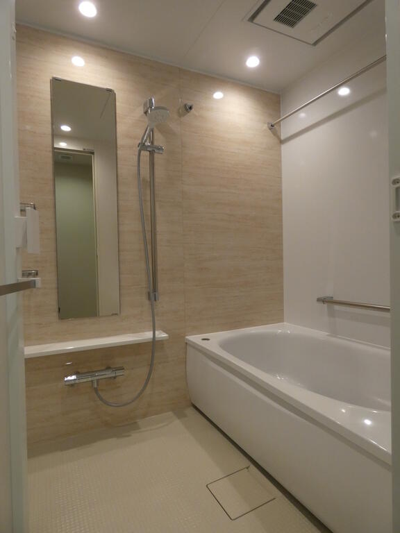 バス・シャワールーム　バス