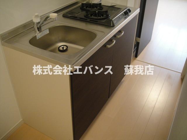 キッチン　使いやすい二口コンロ付キッチンです