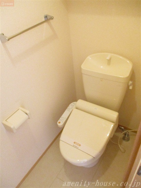 トイレ　●温水洗浄便座付きのトイレ♪