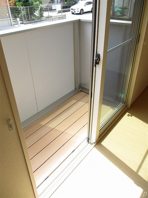 バルコニー　●南向きで太陽サンサンのバルコニー♪