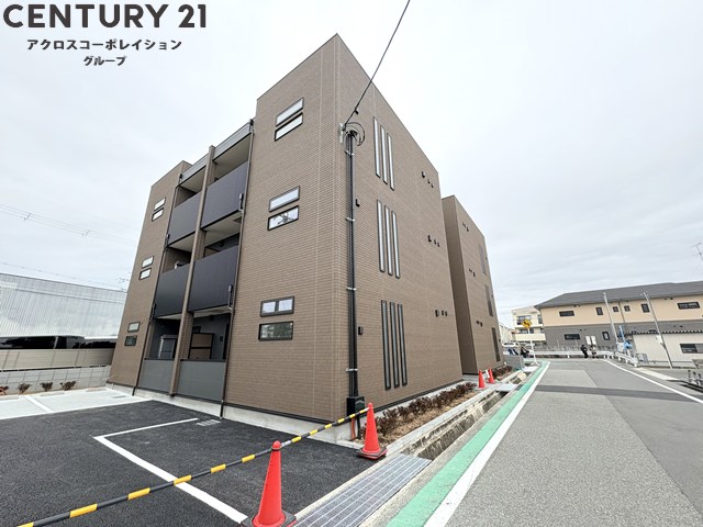 建物外観　オートロック・宅配ボックス付きでセキュリティ安心♪