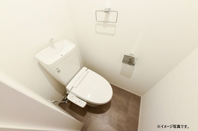 トイレ　※同施工会社物件（イメージ）