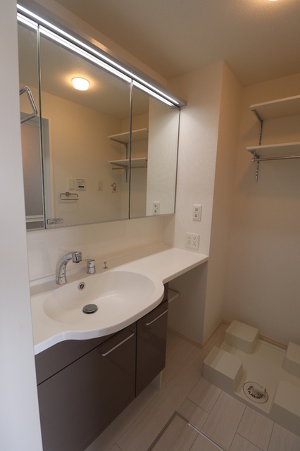 洗面設備　洗髪洗面化粧台