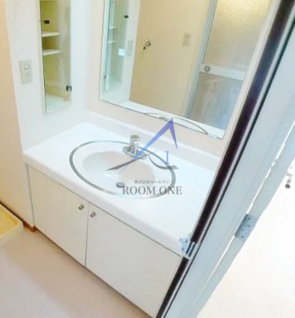 洗面設備　洗面台です。