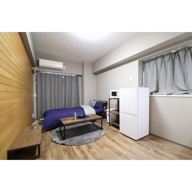 居室・リビング　【備考：家具・家電の備え付けはありません】