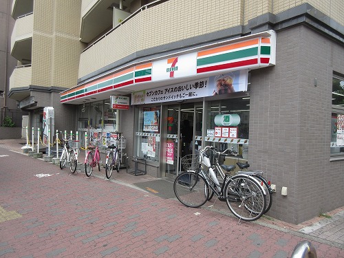 コンビニ　セブンイレブン 板橋小竹向原駅前店（コンビニ）まで662m