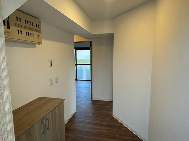 玄関　※別部屋参考写真