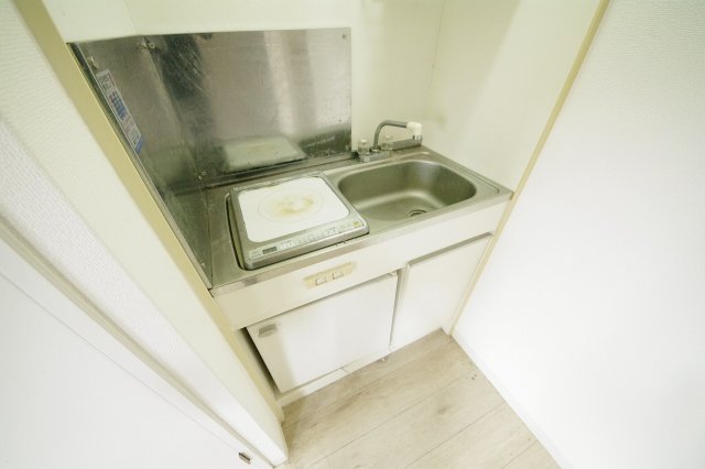 キッチン　壁付けキッチンでスペースを有効活用できます！