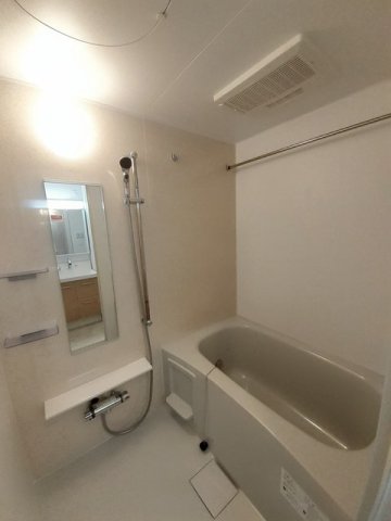 バス・シャワールーム　きれいなお風呂です