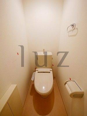 トイレ　温水洗浄便座完備のトイレです！
