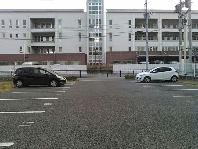 駐車場　駐車場