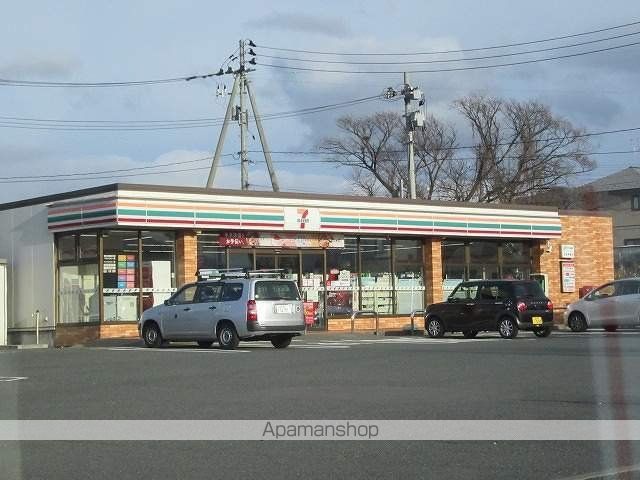 コンビニ　セブンイレブン（コンビニ）まで764m