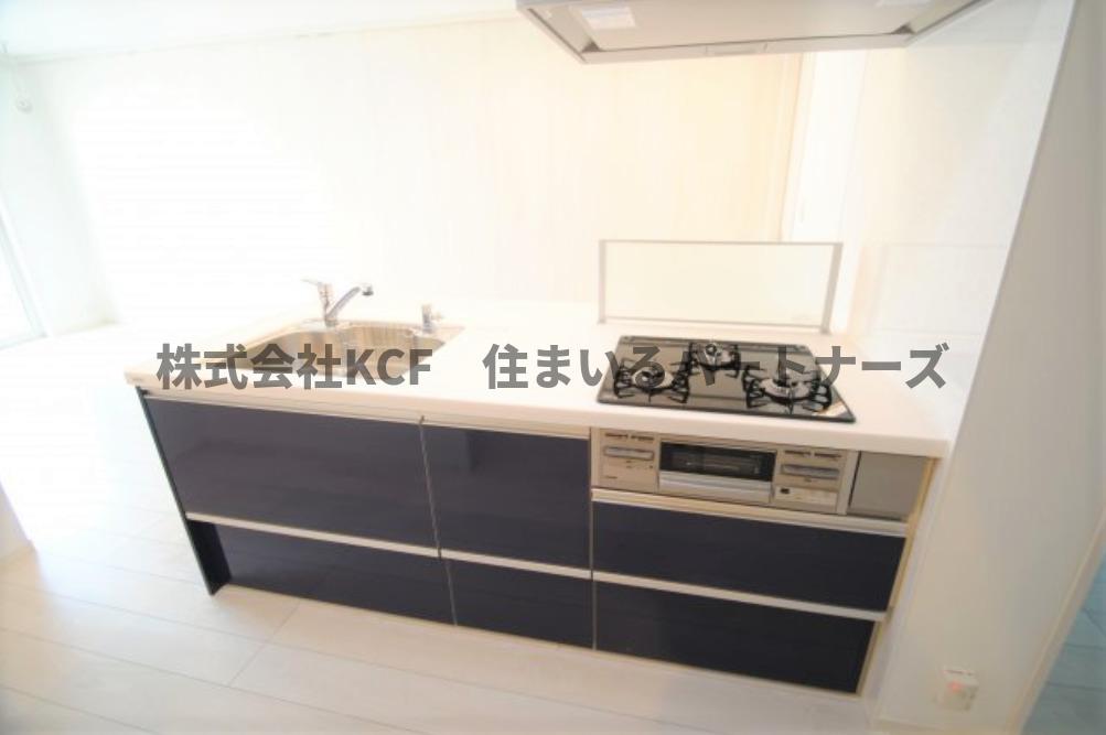 キッチン　コンパクトなキッチンで掃除もラクラク