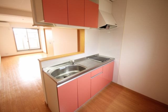 キッチン　※他部屋参照、現況優先