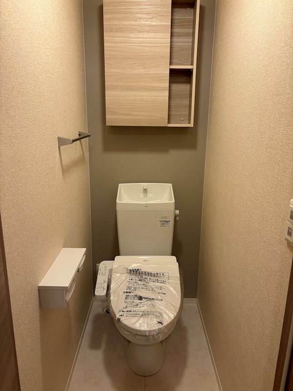 トイレ　※別のお部屋のお写真です。御参考までに。