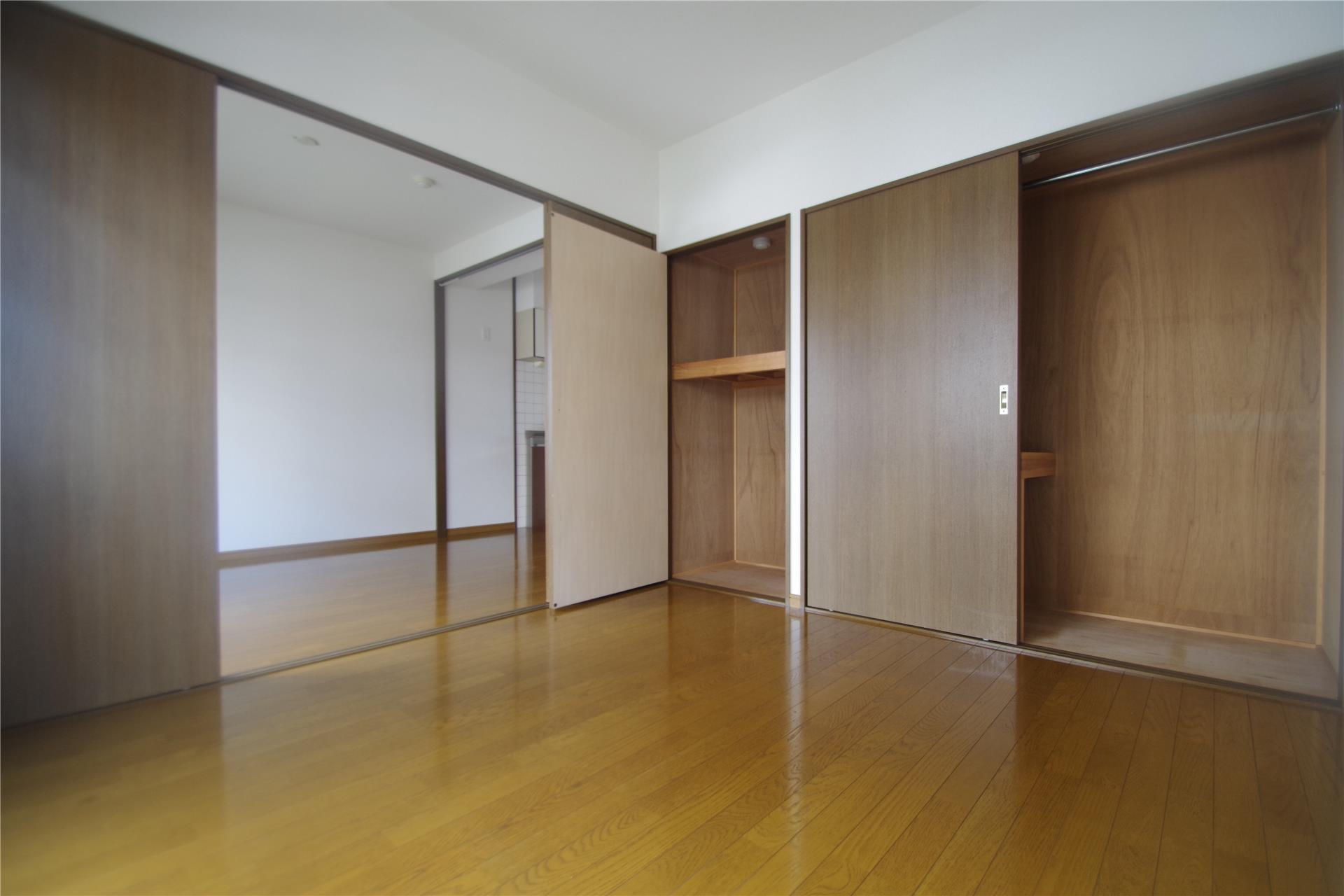 収納　同タイプ別室の写真です。