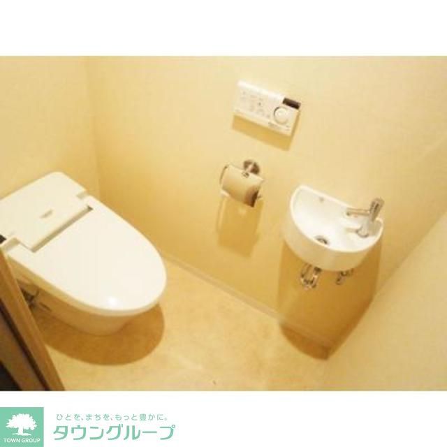 トイレ　※写真は同タイプ住戸です。
