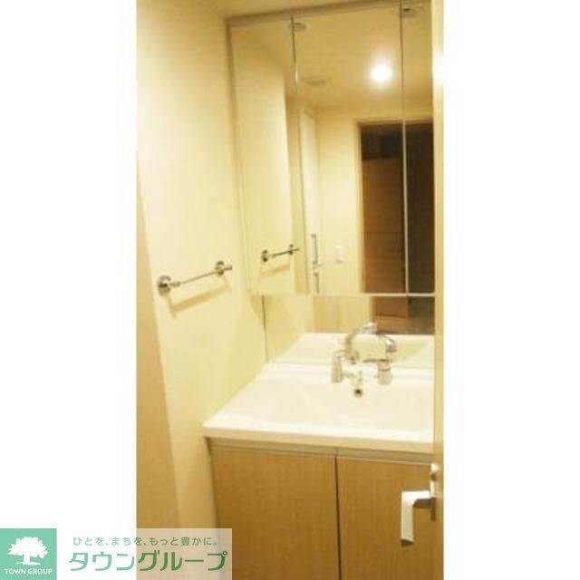 洗面設備　※写真は同タイプ住戸です。