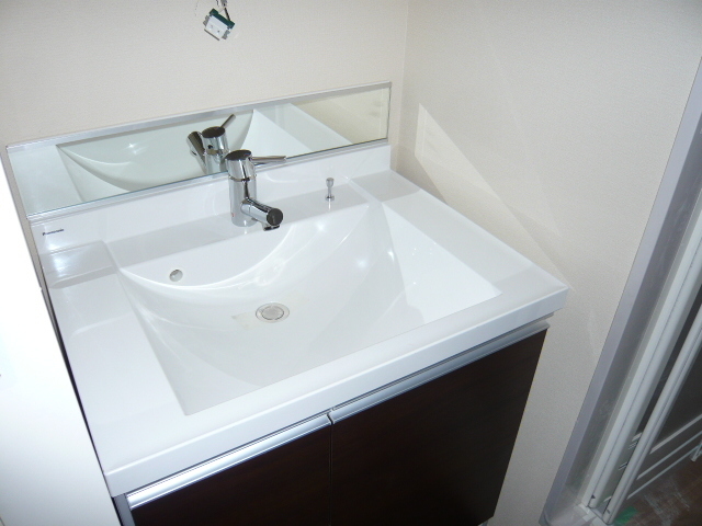 洗面設備　オシャレな独立洗面台