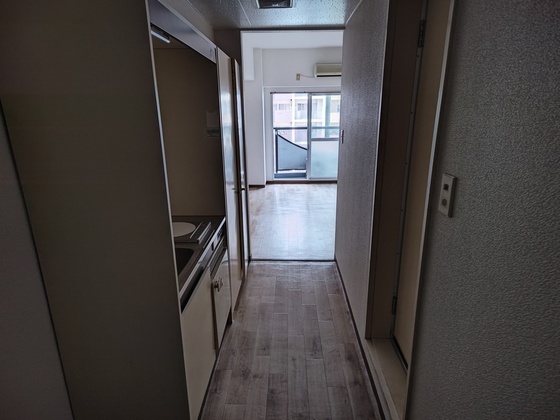 玄関　※別部屋の写真です