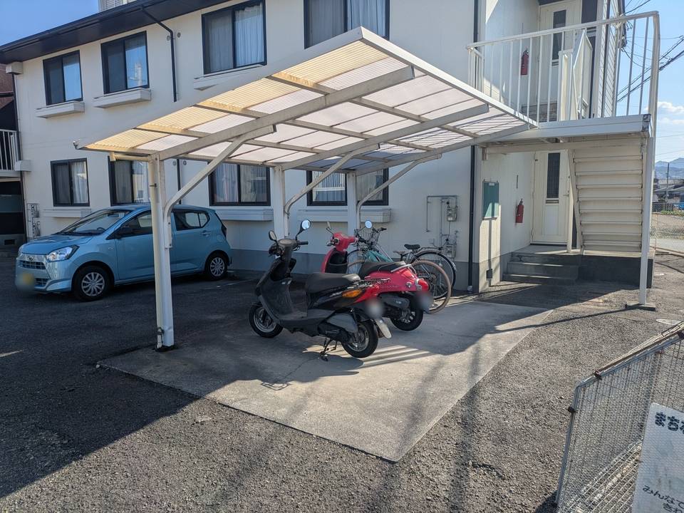 駐車場　駐輪場