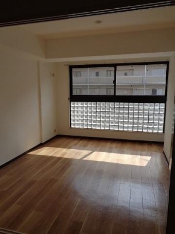 阪神本線 芦屋駅 徒歩9分 5階建 築37年の居間写真