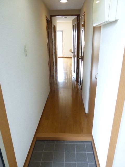玄関　★お問い合わせはタウンハウジングまで★