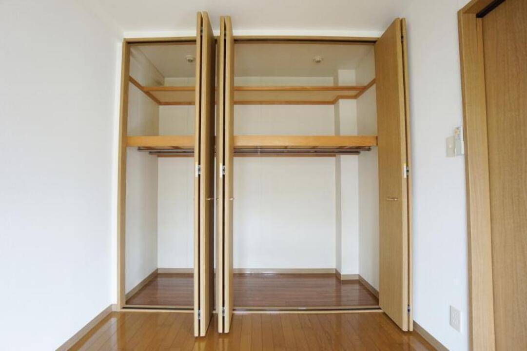 収納　クローゼット