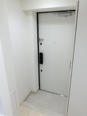 玄関　※別部屋参考写真