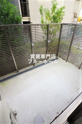 バルコニー　広い専用庭！