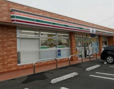 コンビニ　セブンイレブン 町田本町田中町店（コンビニ）まで462m