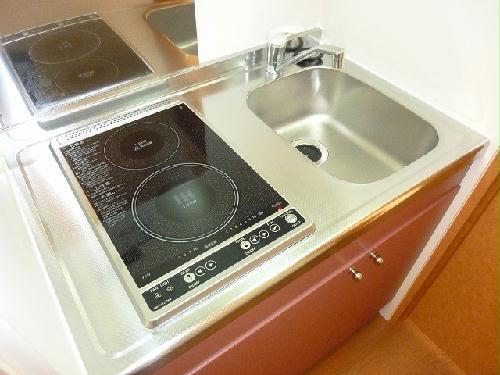 キッチン　安心のラジエントヒーター採用