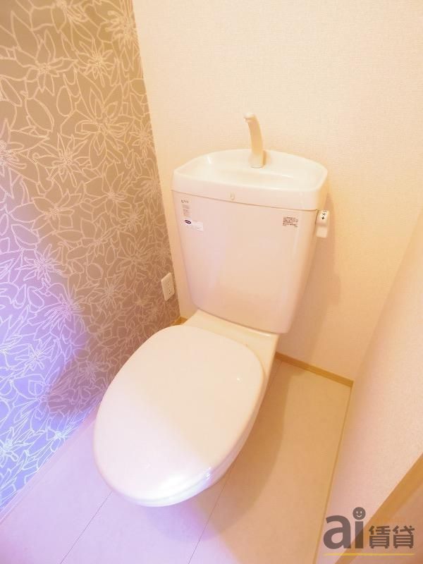 トイレ　※同仕様写真