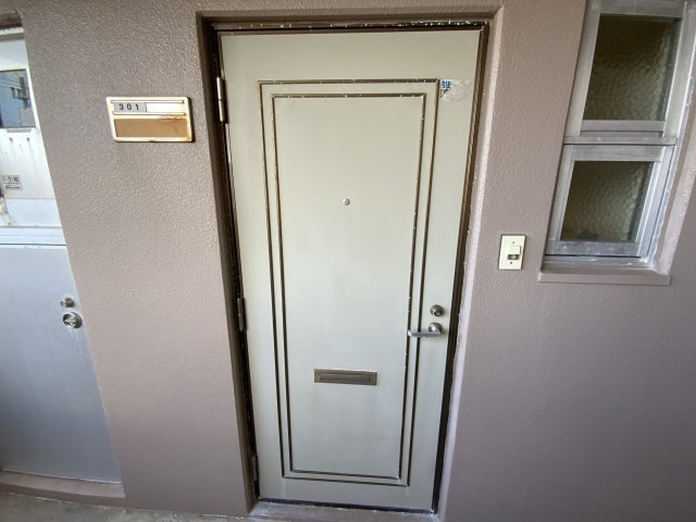 玄関　※写真は、他の部屋の写真を掲載しております。