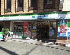 コンビニ　ファミリーマート 阪急南方駅前店（コンビニ）まで223m